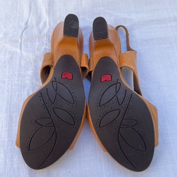 Umberto Raffini Open Toe Slip On Strappy Stitching Details High 4" Heel Tan Sz10 - Picture 7 of 7